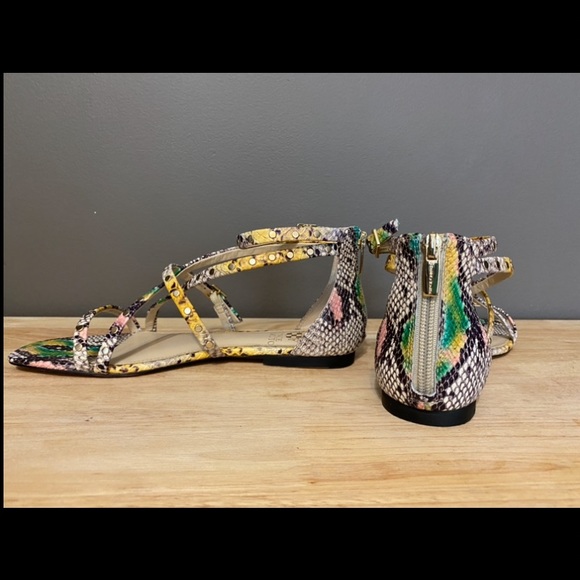 🔻SALE🔻VINCE CAMUTO🔹NEW IN BOX - Picture 5 of 9